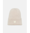 Шапка молочного цвета Duno