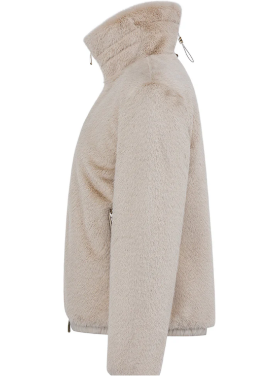 Шубка-бомбер молочного цвета Duno